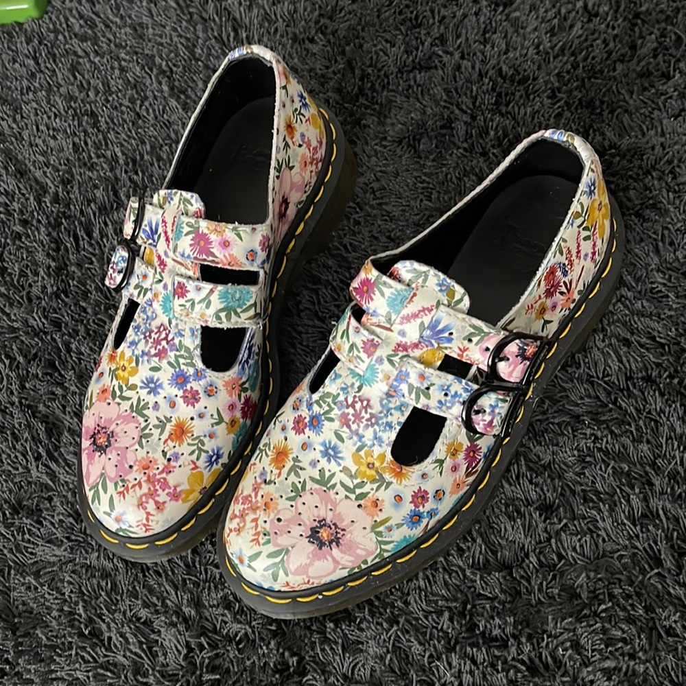 RARE The Original Dr. Martens 8065 Wanderlust Floral Mary Jane 2 buckle.
